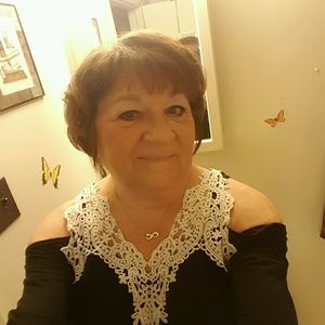 Meet your Posher, Becky